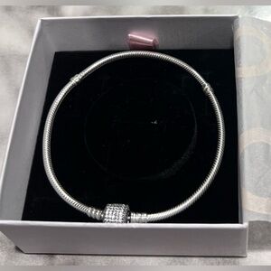 Pandora Moments Snake Chain Bracelet 8.3 in Sparkling Pavé Clasp NWT